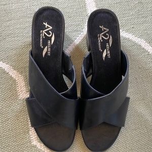 Aerosoles Black Leather Womens Sandals Size 7.5